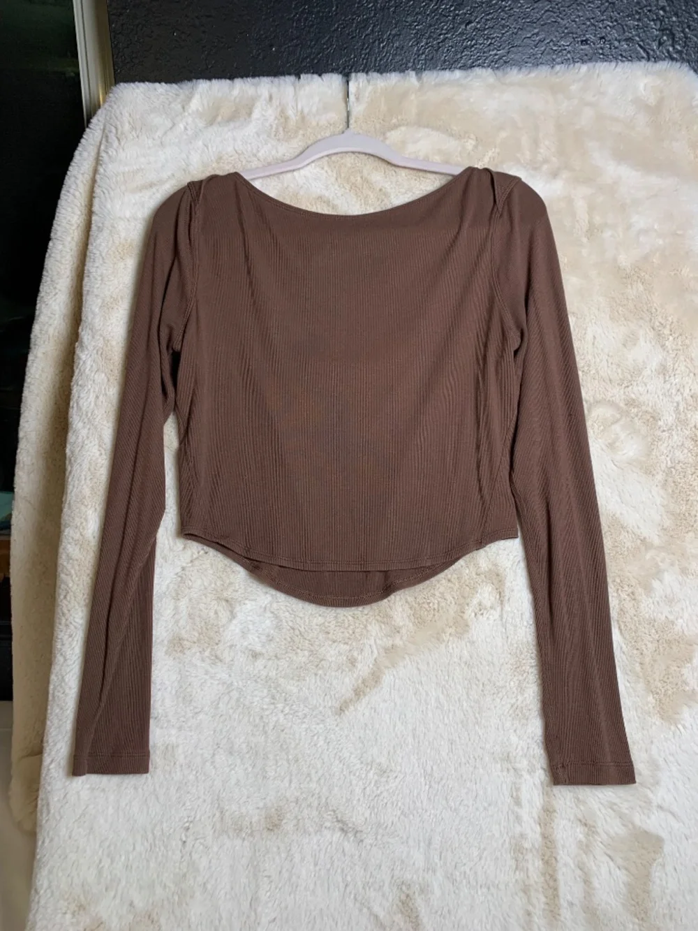 Lululemon twist back king sleeved tank in Brown Java